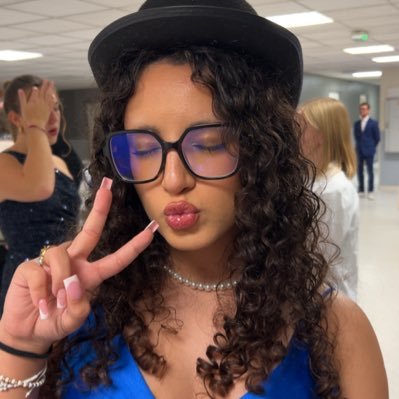 inès 🪷's profile picture