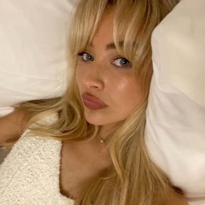 loasgirlie's profile picture
