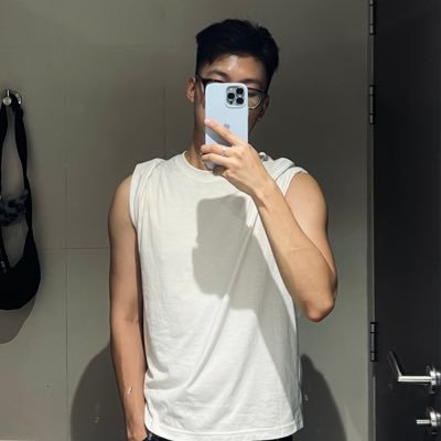 gusglasses's profile picture