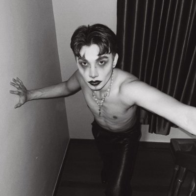 florene15703's profile picture