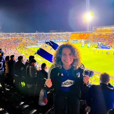 conlacamisetapu's profile picture