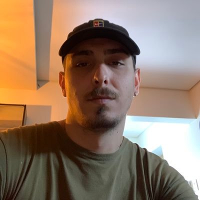 𝔊𝔞𝔩𝔞𝔟𝔯𝔦𝔢𝔩's profile picture