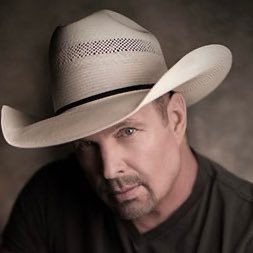 Garth Brooks's profile picture