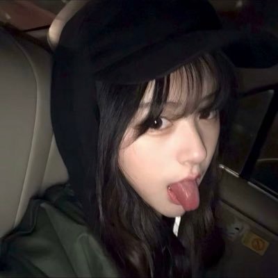 maomei052210's profile picture