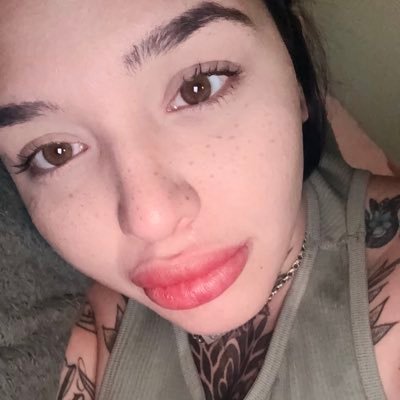 Bratzzzcurvy2's profile picture