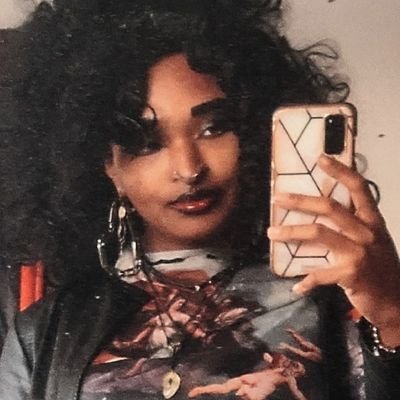 SimplyNovology's profile picture