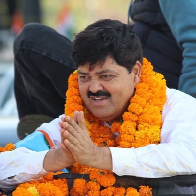 UKGaneshGodiyal's profile picture
