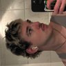 {-_-}'s profile picture