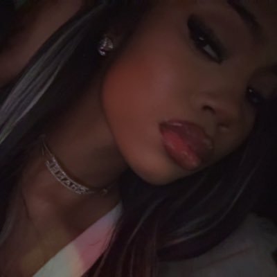 yonaroyale's profile picture