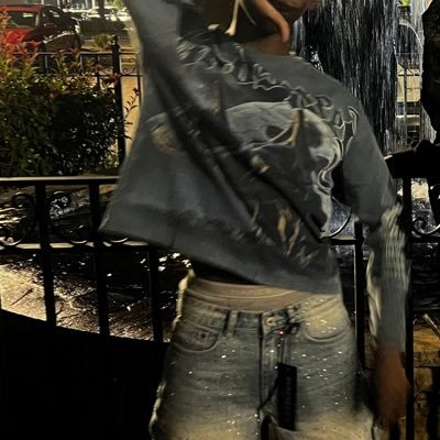 crazy rich bastard's profile picture