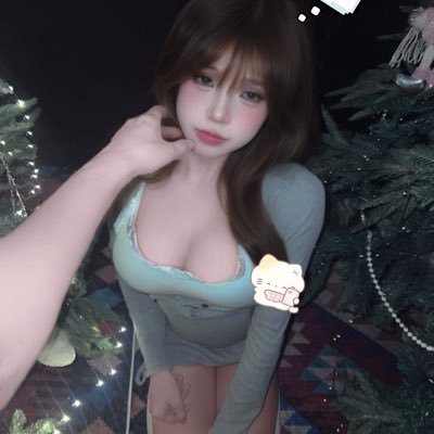 samvieev's profile picture