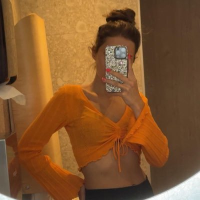 valonia_velvet's profile picture