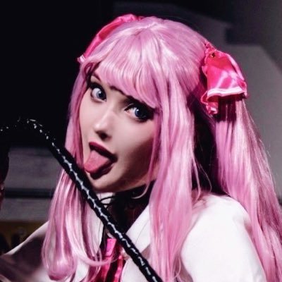 🍑• 𝐏𝐞𝐚𝐜𝐡𝐲 •🎀's profile picture