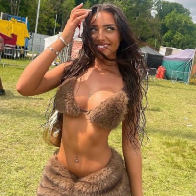 chav hotties's profile picture