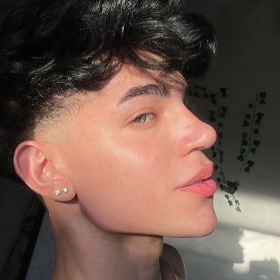 LEON 's profile picture