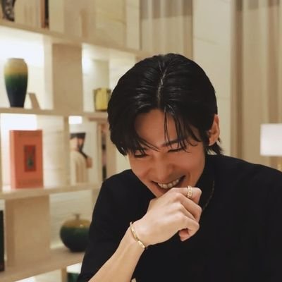 jie 🖤🤍🩵's profile picture