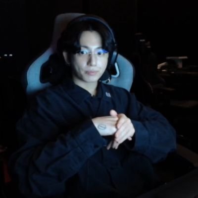 ˖'s profile picture