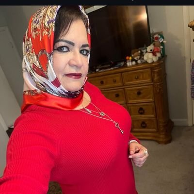 مدام اشجان's profile picture