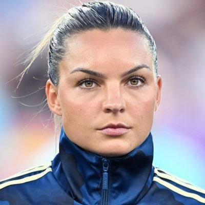 WomenFootball00's profile picture