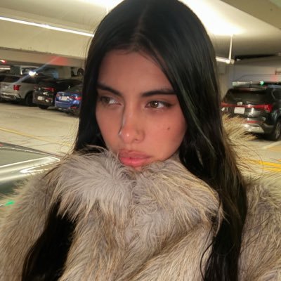 โ bella โ's profile picture