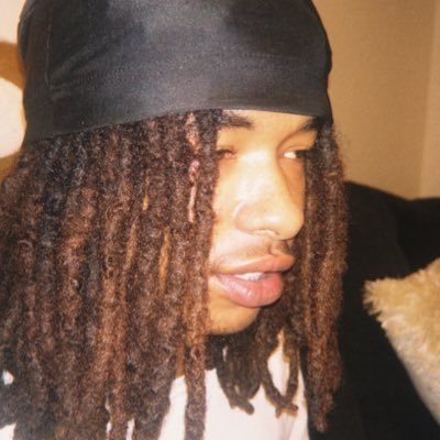 ty $☆'s profile picture