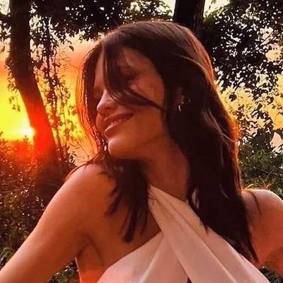 thay's profile picture