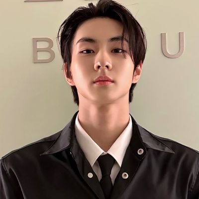 nif 𝜗᭪'s profile picture