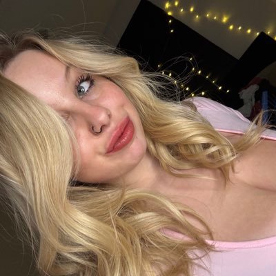 SnowItsskinzy_'s profile picture