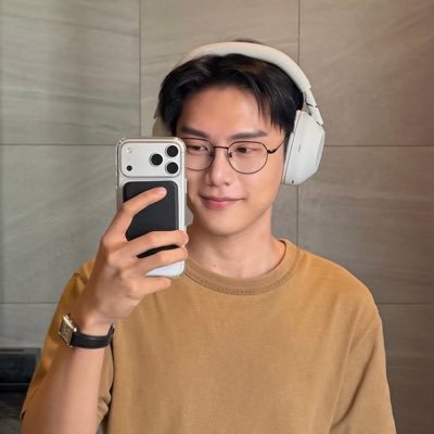 ชพ+'s profile picture