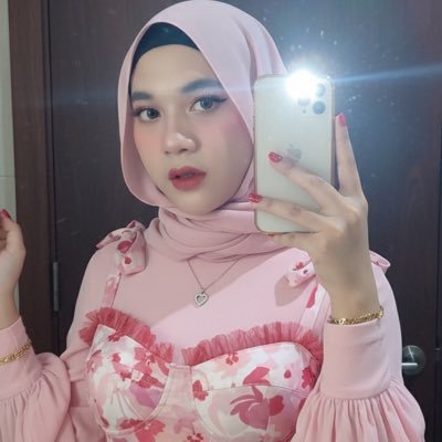 she_lina's profile picture