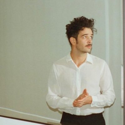 esra's profile picture