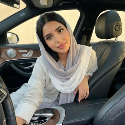 👑آیة شاكر 🇧🇭's profile picture