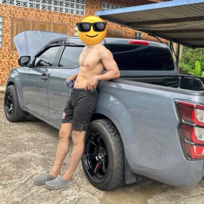 narathip281's profile picture