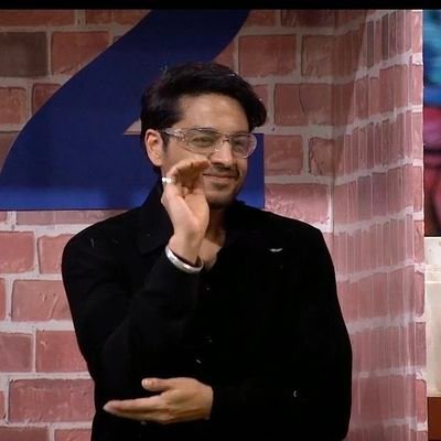 KARAN 🕊️'s profile picture
