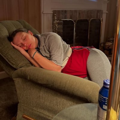 zee (st5 spoilers)'s profile picture