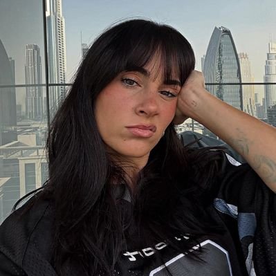 L U C Í A ✨'s profile picture