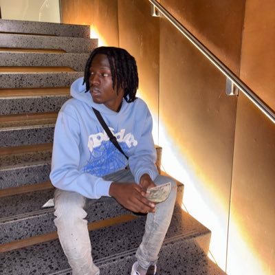 WwavyNewton's profile picture