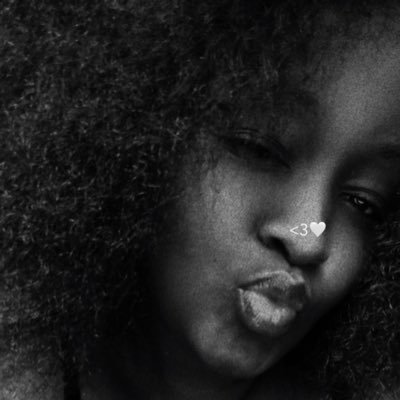 estherray21's profile picture