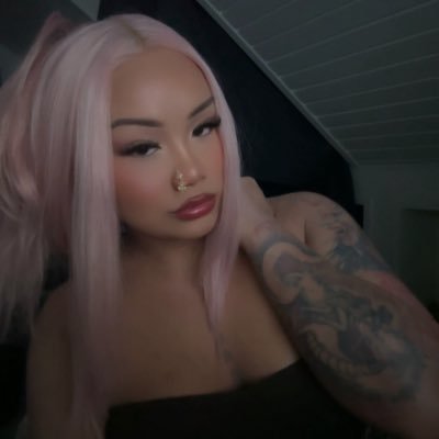 Chaaarl1ze's profile picture