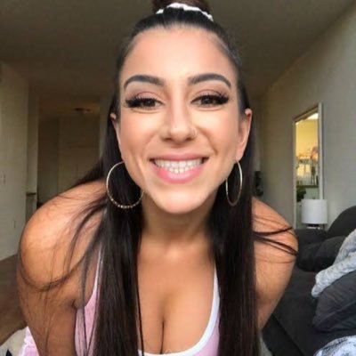 LaurissaToni's profile picture