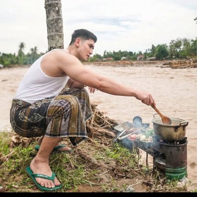 builtstrong24's profile picture