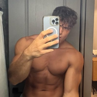 Aris Navarro's profile picture