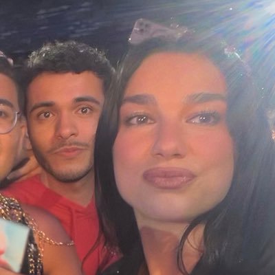 leoloveslipa's profile picture