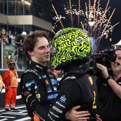 oscatpawastri's profile picture