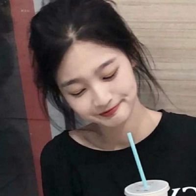LeilaRobbi5325's profile picture