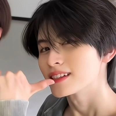 𝒢𝑜𝑜𝒻𝒾𝑜𝟷𝒶: 🩵 AA: blue's profile picture
