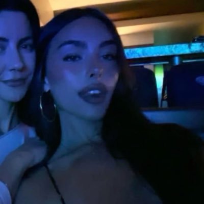 tia 𑣿's profile picture