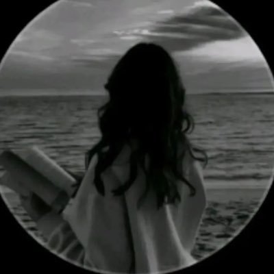 منى's profile picture
