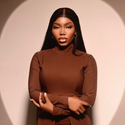 TINA BROWN | LOGO QUEEN's profile picture