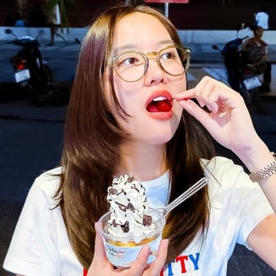 line 🪽💌✨'s profile picture